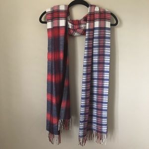 GAP scarf